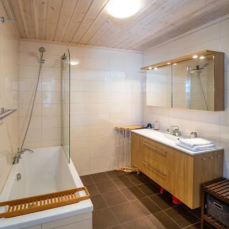 Three-bedroom Holiday Vila *