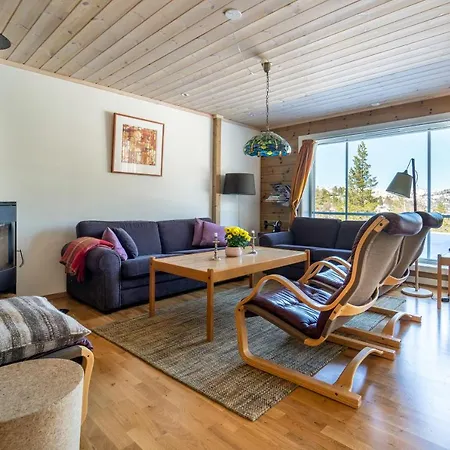Three-bedroom Holiday Vila *