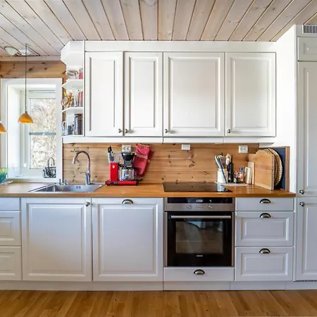 Vila Three-bedroom Holiday Tjorhom